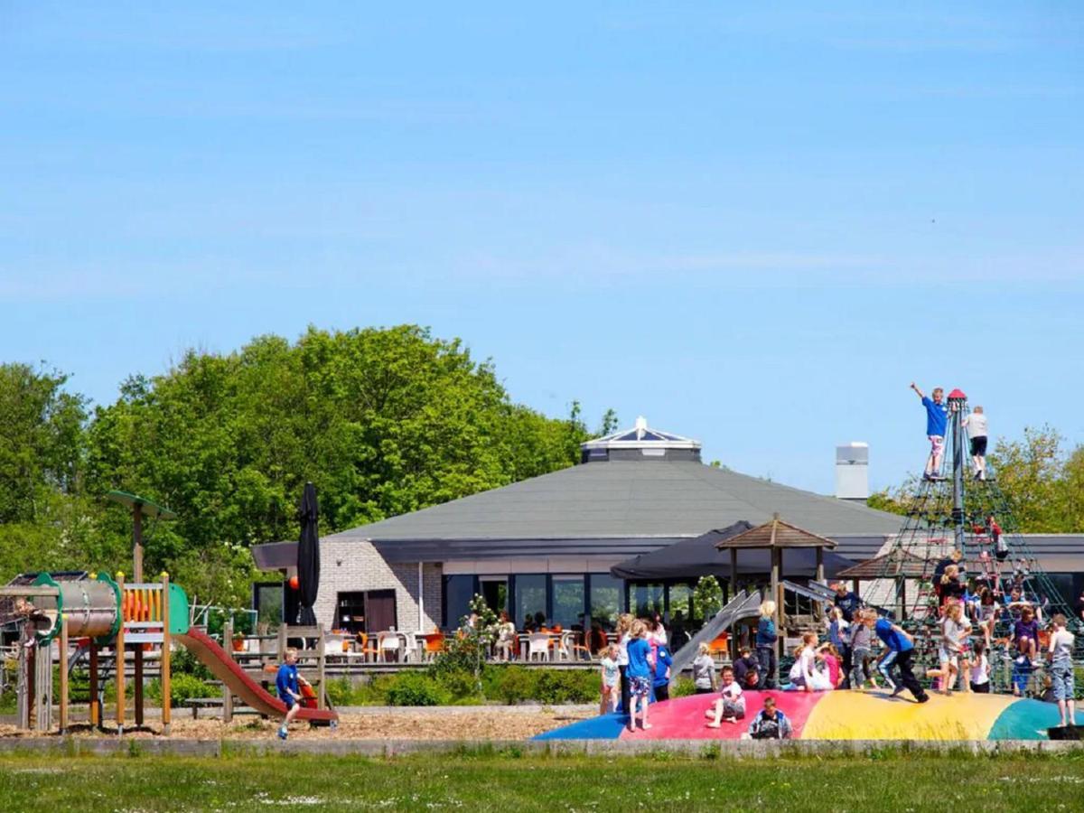Chalet Op Camping Lauwersoog Met 3 Slaapkamers En Vaatwasser - Joycasa Екстер'єр фото