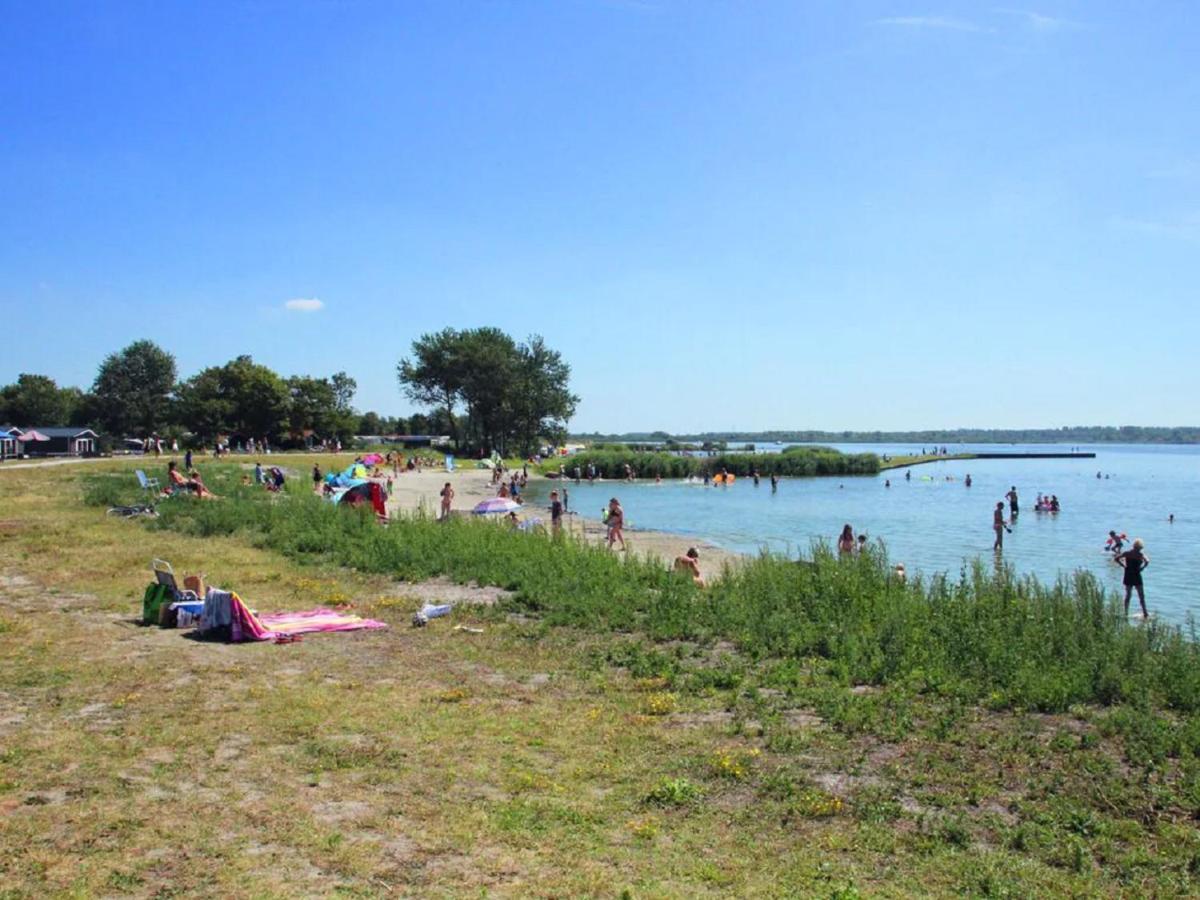 Chalet Op Camping Lauwersoog Met 3 Slaapkamers En Vaatwasser - Joycasa Екстер'єр фото